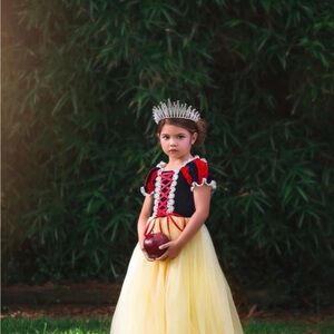 Beautiful Trish Scully Snow White dress